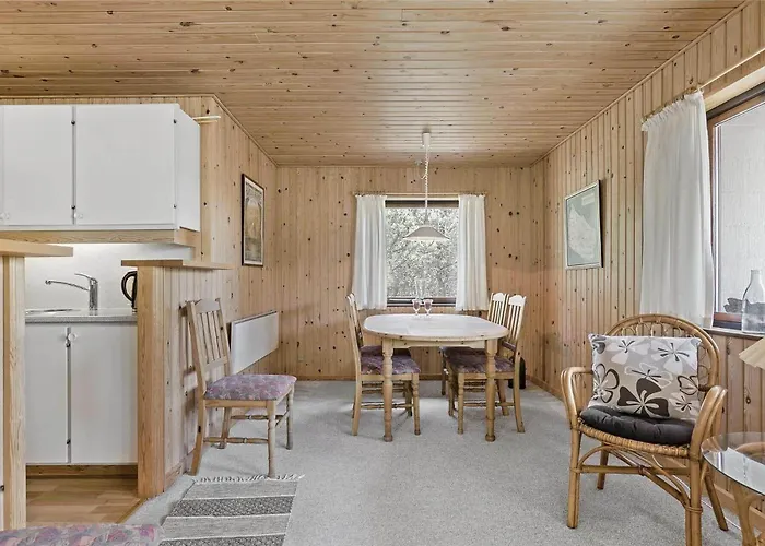 1531-aakirkeby-poserekrogen-17 بيت للعطل Vester Somarken
